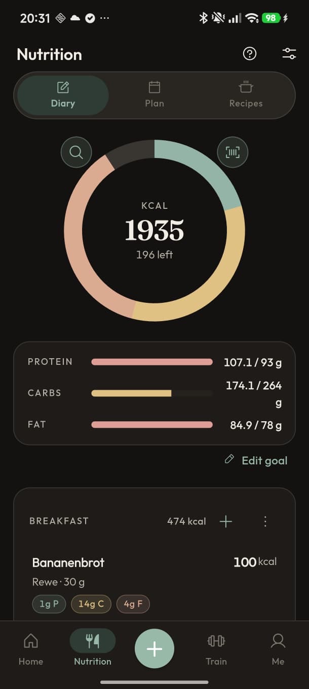 Nutrition diary with calorie ring and protein, carb and fat bars